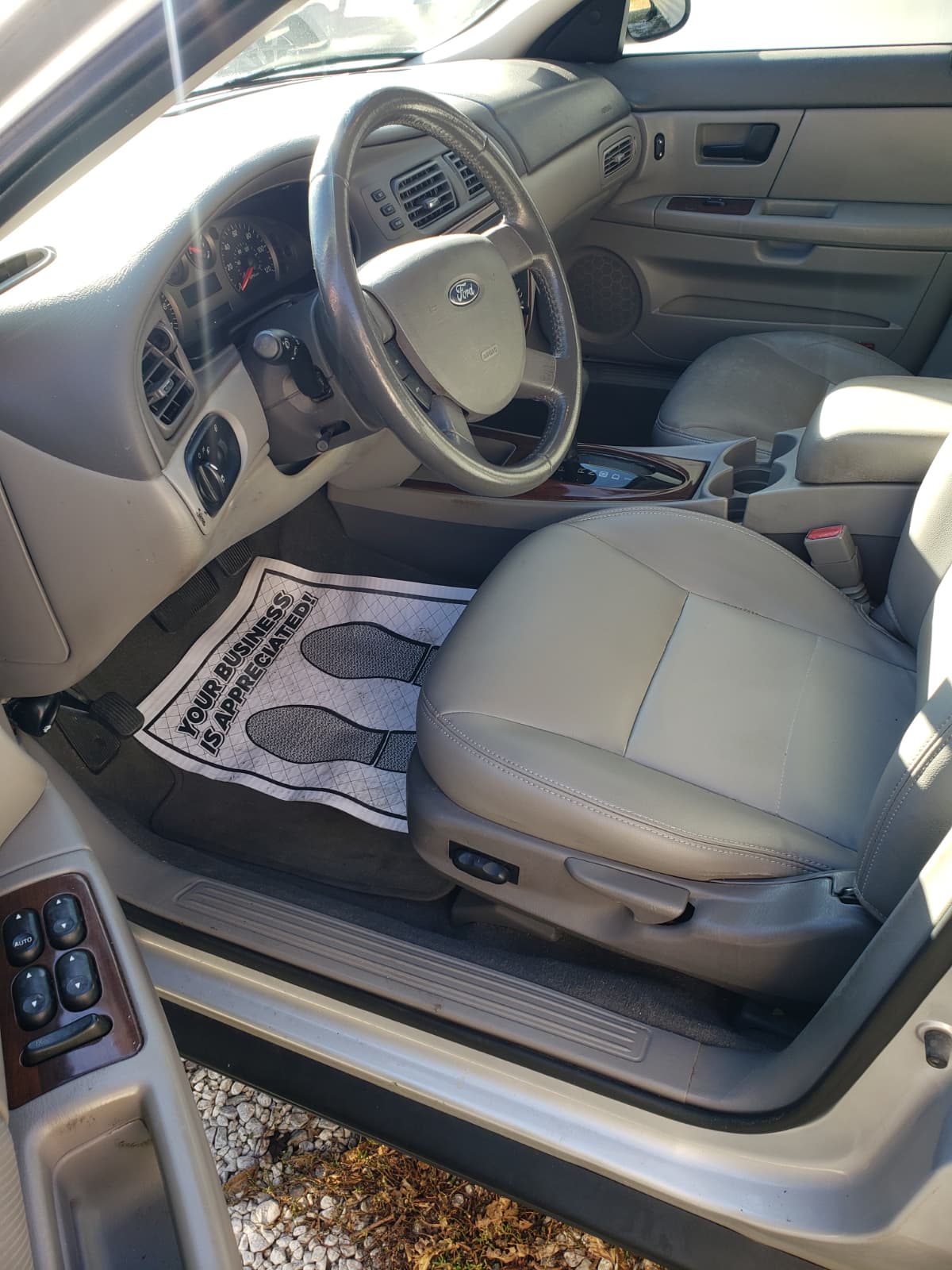 2006 Ford Taurus SEL