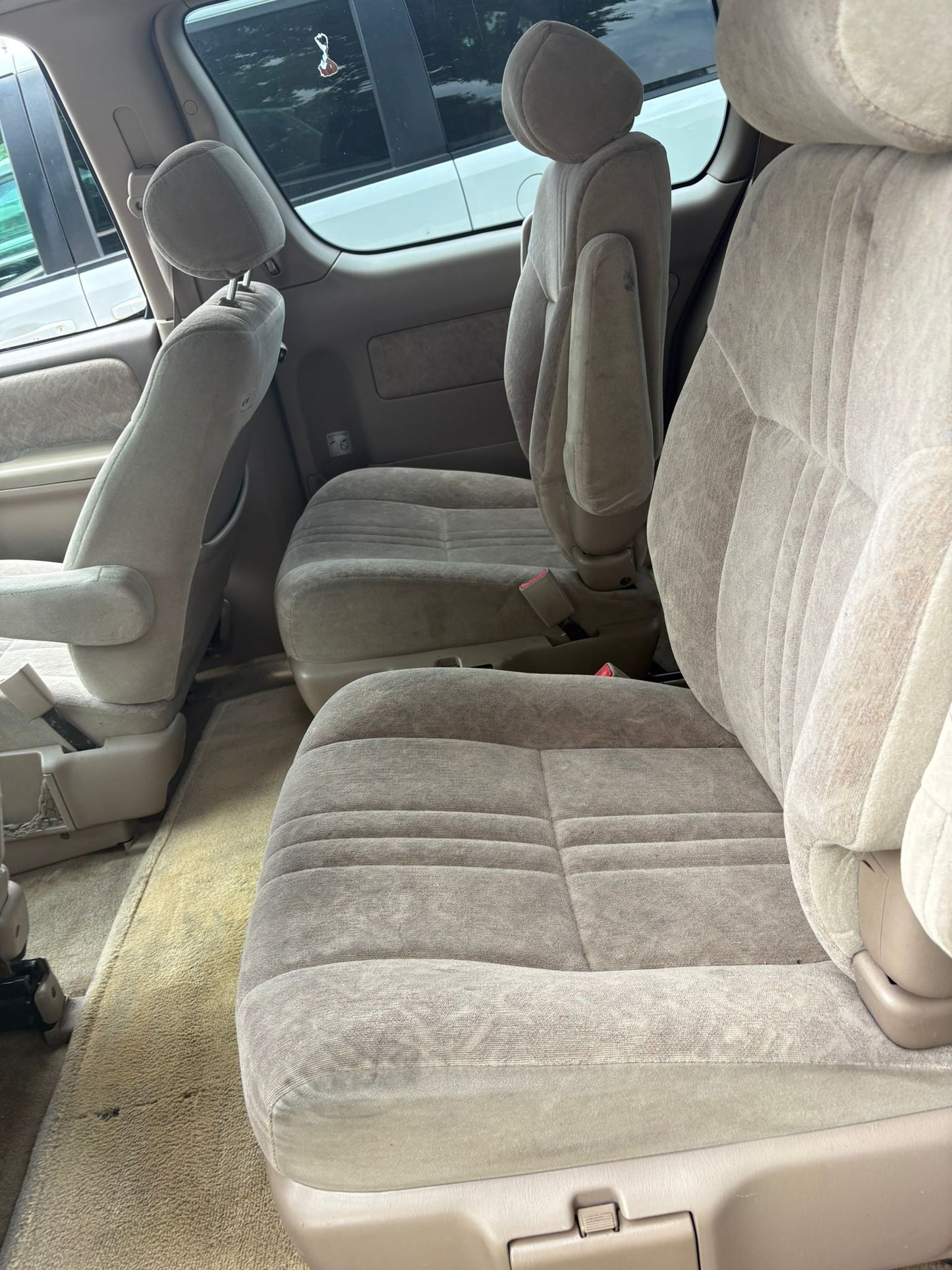 2000 Toyota Sienna LE Christmas Special